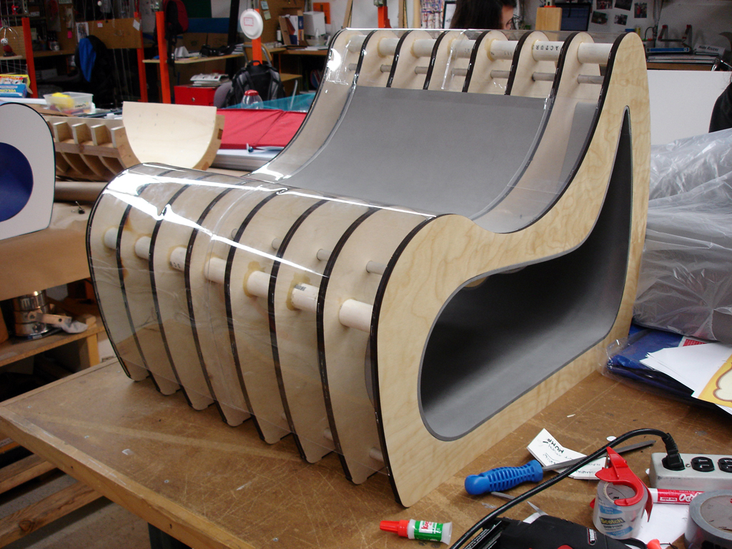 slosh chair / hidden support